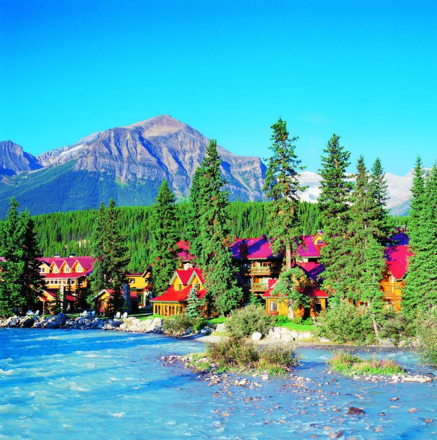 Post Hotel And Spa Lake Louise Bagian luar foto